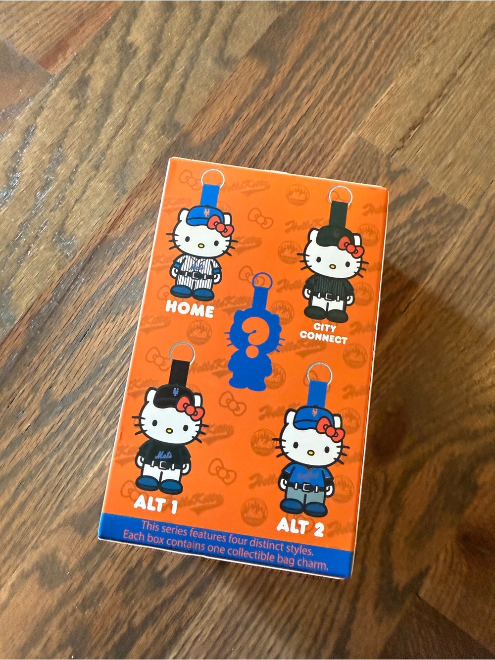 NWT Hello Kitty Mets Keychain - Picture 3 of 6